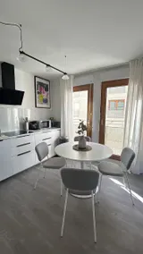 Entire place: - Image 3