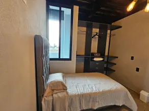 Apartment in an amazing location for work. - Image 4