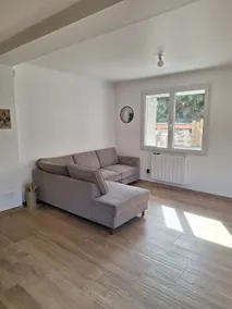 Ground floor apartment with garden - Image 4
