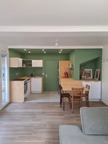 Ground floor apartment with garden - Image 2