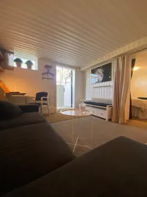 Private guest suite with lake view at Norasjön - Image 3