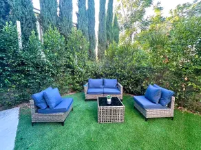 Welland 4BR Luxury SingleHome + Private Backyard - Image 3