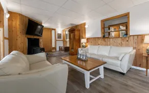 Copper's Cabin Suite | Hot Tub | Lake Views - Image 3