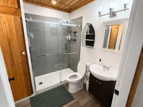 Copper's Cabin Suite | Hot Tub | Lake Views - Image 5