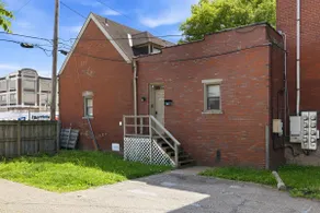 Cozy Home Walkable to Stadium with Free Parking - Image 5