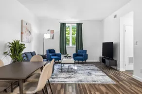 Cozy Home Walkable to Stadium with Free Parking - Image 3