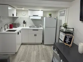 Simple, clean, comfortable - Image 3