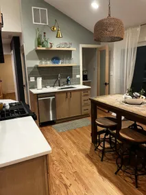 Newly remodeled home by the Lake/Private beach! - Image 4