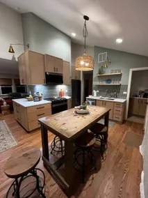 Newly remodeled home by the Lake/Private beach! - Image 2