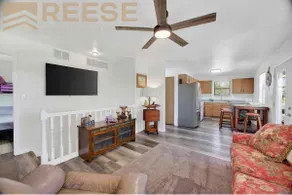 Central Lakeside Home - Image 4