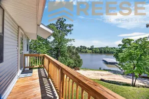 Central Lakeside Home - Image 2