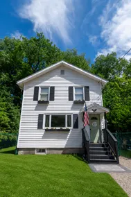 Grateful Manor-Close to Downtown- Sauna - Image 5