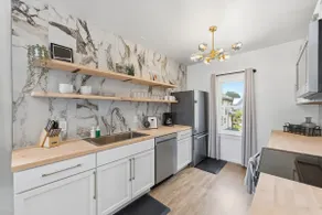 Amazing 2BR Bayview Lake Apartment w/ HUGE Terrace - Image 5