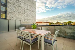Location: Freo | walk to Markets, cafés & beach - Image 5