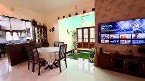 Ann's Villa, Family Getaway & Event-Friendly Villa - Image 2