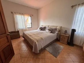 Spacious house, heated pool, and garden for groups - Image 5