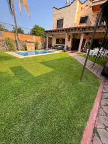 Spacious house, heated pool, and garden for groups - Image 3