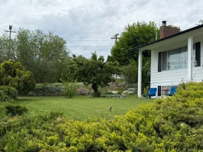 Kelowna Garden Retreat | 3 Beds & Mountain Views - Image 2