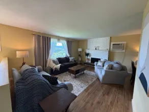 Kelowna Garden Retreat | 3 Beds & Mountain Views - Image 4