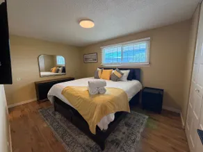 Kelowna Garden Retreat | 3 Beds & Mountain Views - Image 3