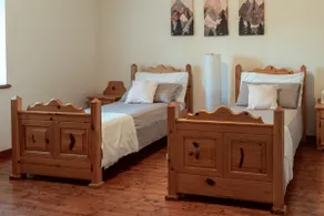 Wooden Stories - Netflix Wi-Fi Pet Friendly - Image 3