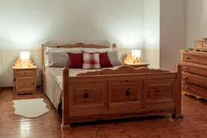 Wooden Stories - Netflix Wi-Fi Pet Friendly - Image 2