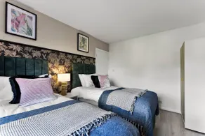 Stylish 4-Bed Cambridge Stay - Garden & Games Room - Image 3