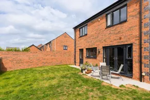 Spacious Family Home in Warwick w/ Parking - Image 5