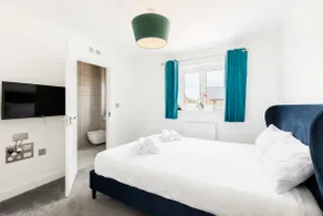 Spacious Family Home in Warwick w/ Parking - Image 3