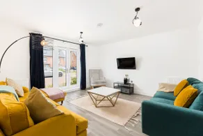 Spacious Family Home in Warwick w/ Parking - Image 2