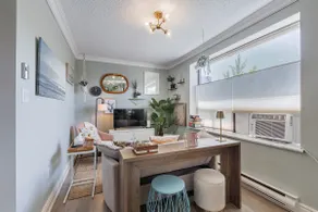 Cozy 1BR Toronto Stay Near Transit & Dining - Image 4