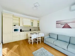 Elegant apartment within walking distance of the center - Image 5