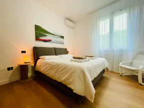 Elegant apartment within walking distance of the center - Image 4