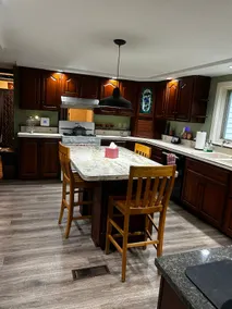 Charming 3 bedroom with lake access - Image 3
