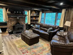 Charming 3 bedroom with lake access - Image 2