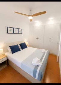 3-Zimmer-Wohnung mit Terrasse, Pool, Parkplatz und Klimaanlage in Llançà - Image 2
