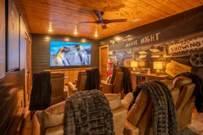 Sauna, Cold Plunge, Hot Tub, Theater- Ellie Blue - Image 2