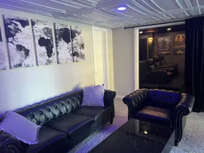 Private Suite with backyard oasis! (No Parties) - Image 5