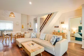 Beachside Villa Retreat - Resort Style Quindalup - Image 3