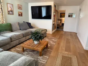 Spritely Cottage Near Downtown Springfield - Image 3