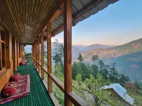 Traditional Kathkuni House with Panoramic Views - Image 4