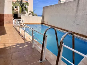 Casa com Jardim e Piscina Privativa - Image 4