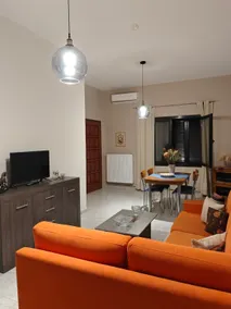 Eretria Central Home - Image 5