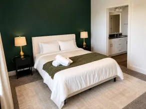 Luxury 2BR | Minutes to Downtown | BeltLine access - Image 5
