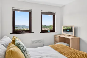 3BR Apartment with Stunning Views and Parking - Image 4