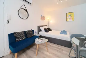 Attic studio, air conditioning, 1 minute from Vienne train station - Image 4