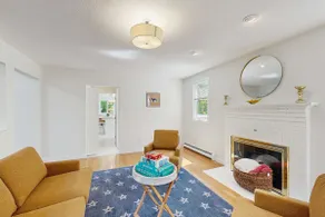 Bright Falmouth Home With Open Layout AC & Deck - Image 4