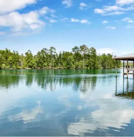 Riverfront Getaway for 16 w/ Boathouse & Launch - Image 3