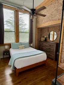Walk Everywhere: Indoor Pool & hot tub: Upscale - Image 2