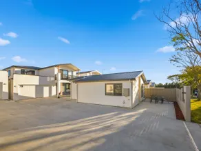 Brand New ! Ausora Executive Stay-Lakkari 7B1 - Image 4